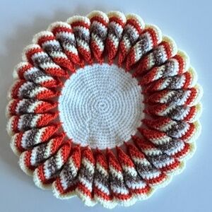 Scalloped-edge Crochet Doily / Trivet / Candle Trivet 9" cottagecore boho style